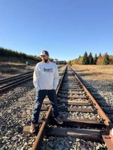 Béžové Triko s dlouhým rukávem - Sudety – život na čáře.